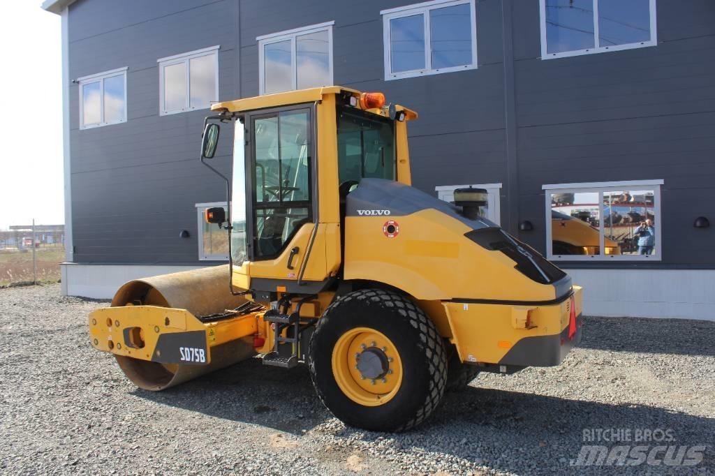 Volvo SD 75 B Еднобарабанни ролки
