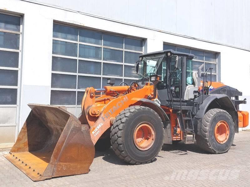 Hitachi ZW 250-6 Колесни товарачи