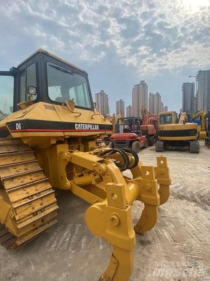 CAT D6R Верижни булдозери
