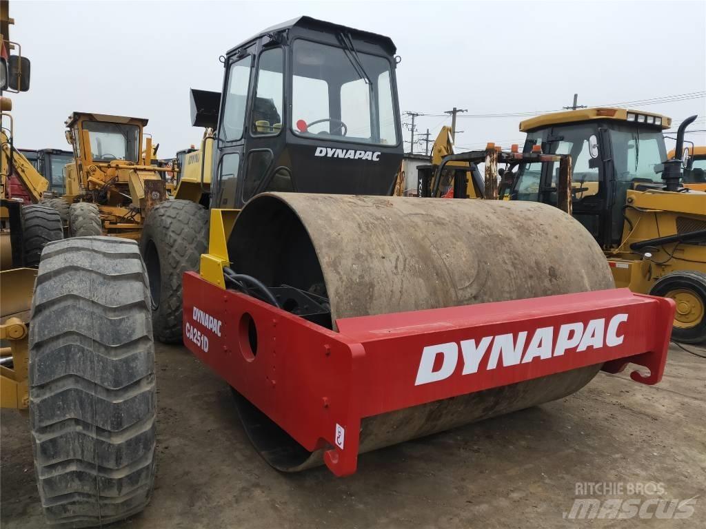 Dynapac CA251D Еднобарабанни ролки
