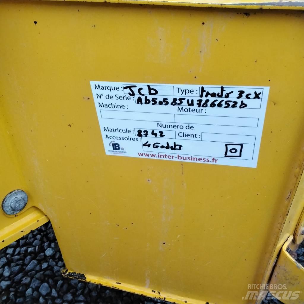 JCB 3 CX Товарач със заден ексватор