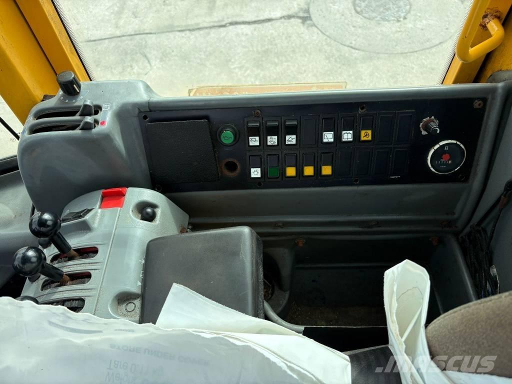 Volvo L110E Колесни товарачи