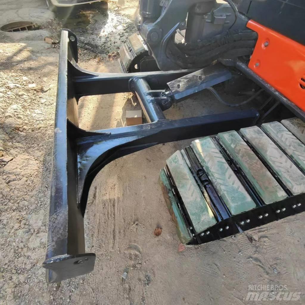 Hitachi ZX 50 U Мини екскаватори < 7 т