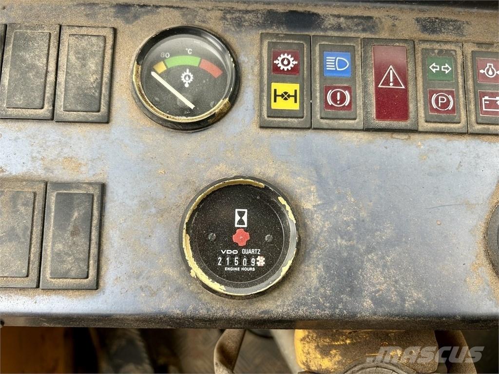 Volvo L 70 Колесни товарачи