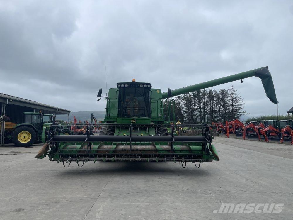 John Deere T 550 Комбайни
