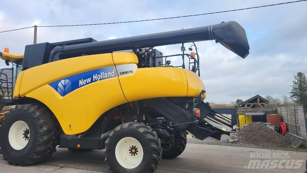 New Holland CR9070 Комбайни