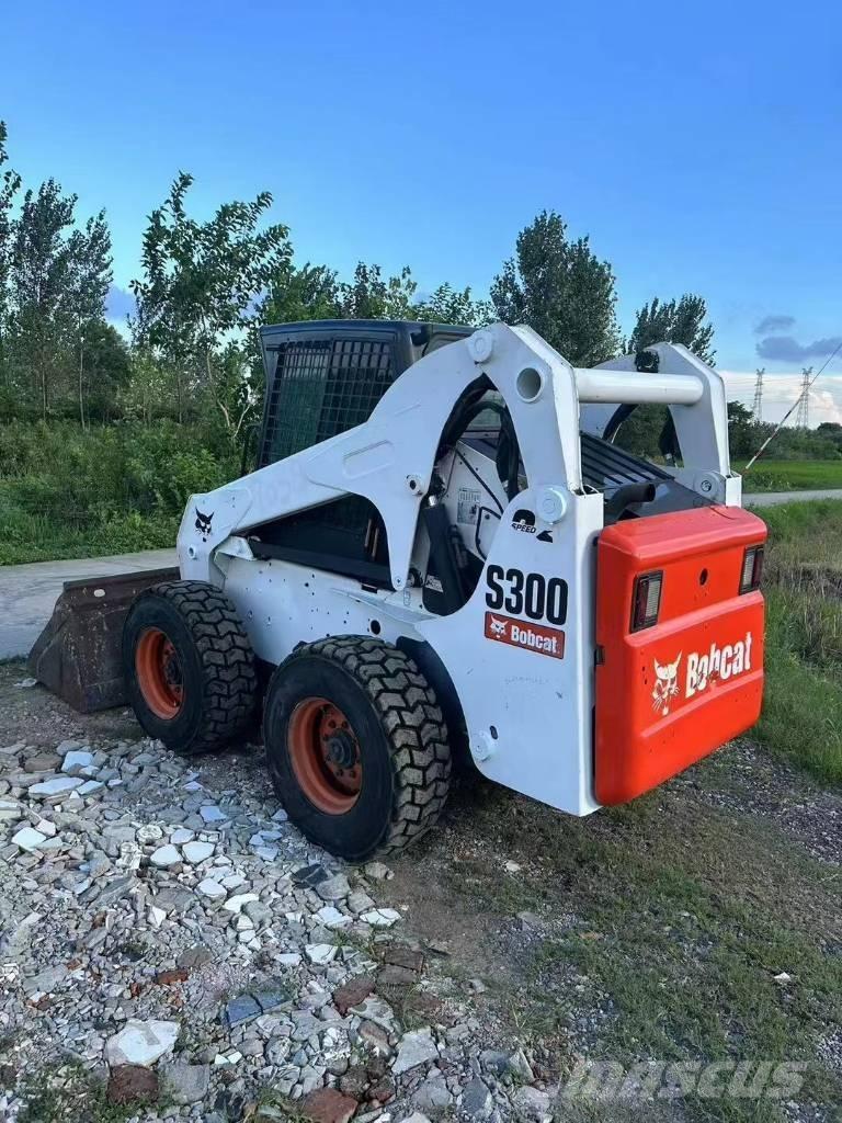 Bobcat S 300 Мини товарачи
