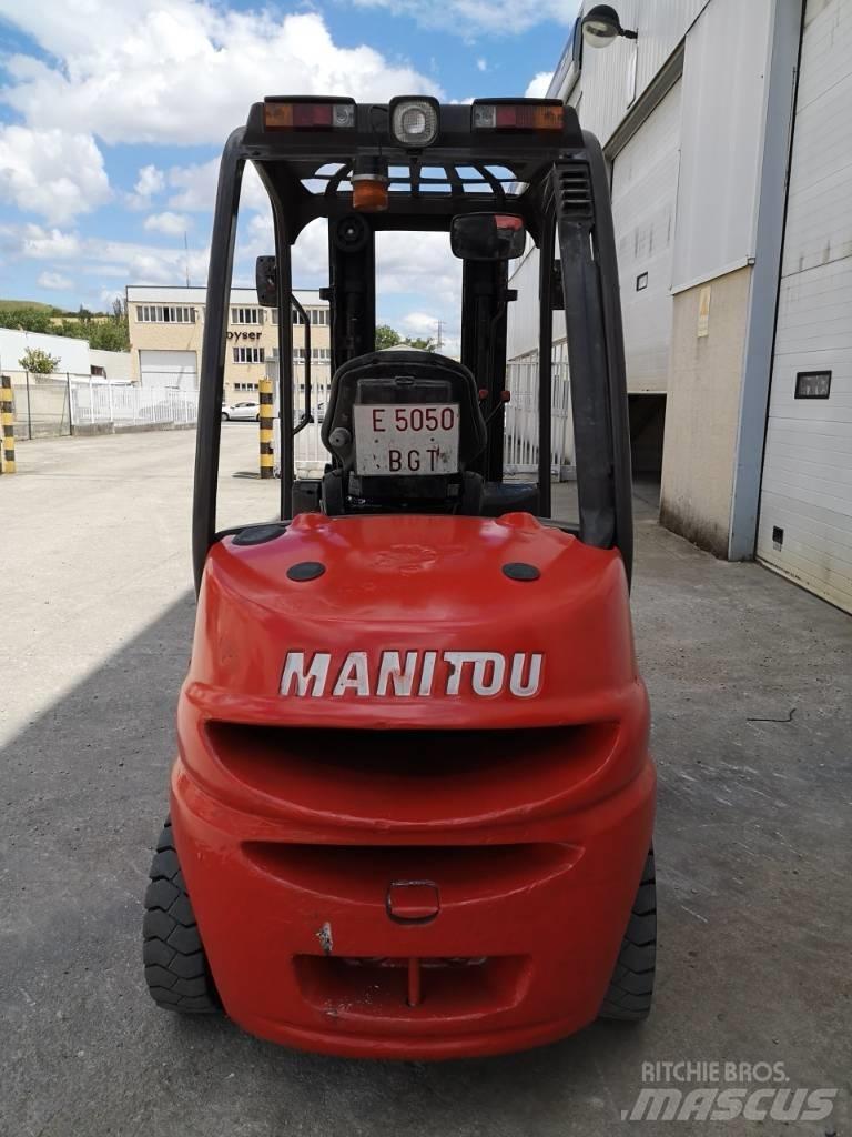 Manitou MI25D Камиони с АГУ