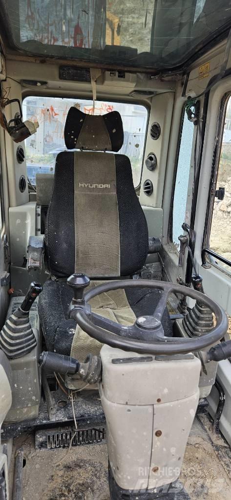 Hyundai 140W-7 Колесни екскаватори