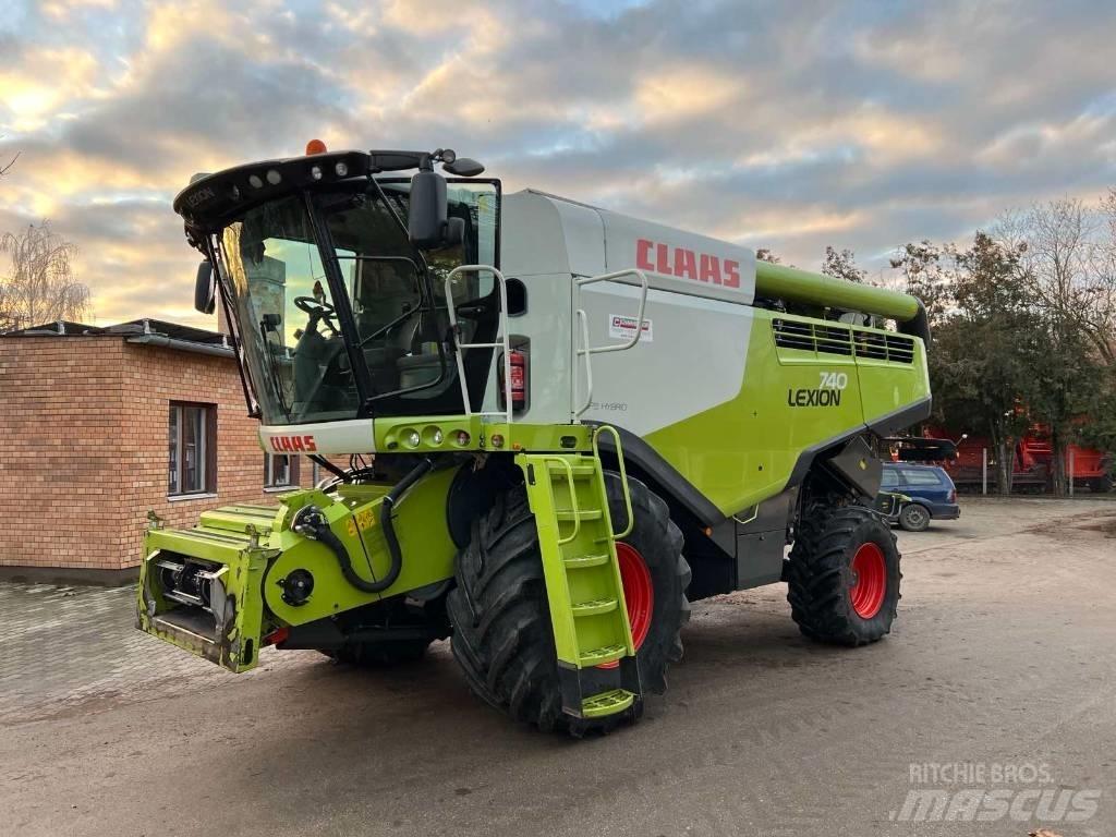 CLAAS 740 Комбайни