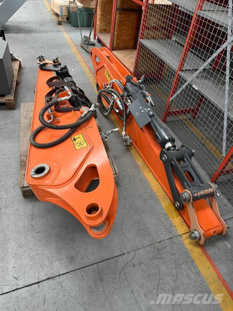 Develon DX 100 W-7 Колесни екскаватори