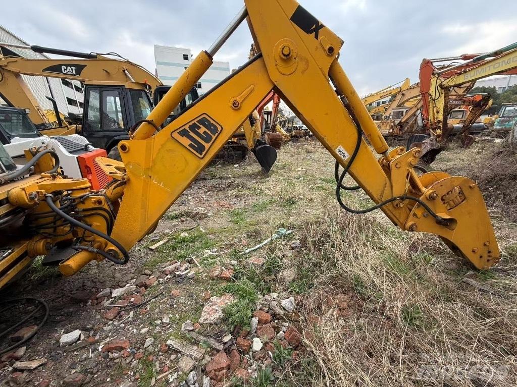 JCB 3 CX Товарач със заден ексватор