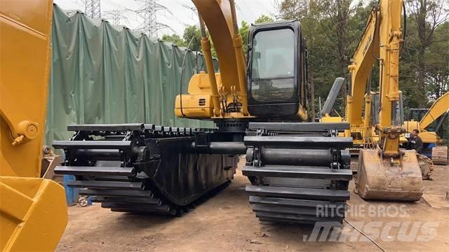 CAT 320 C Багери амфибии