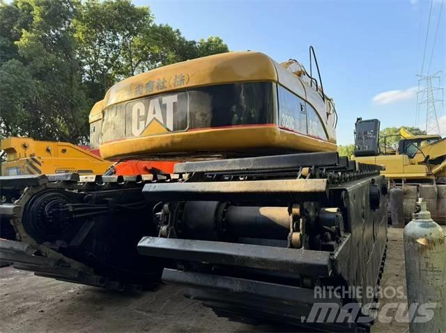 CAT 320 C Багери амфибии