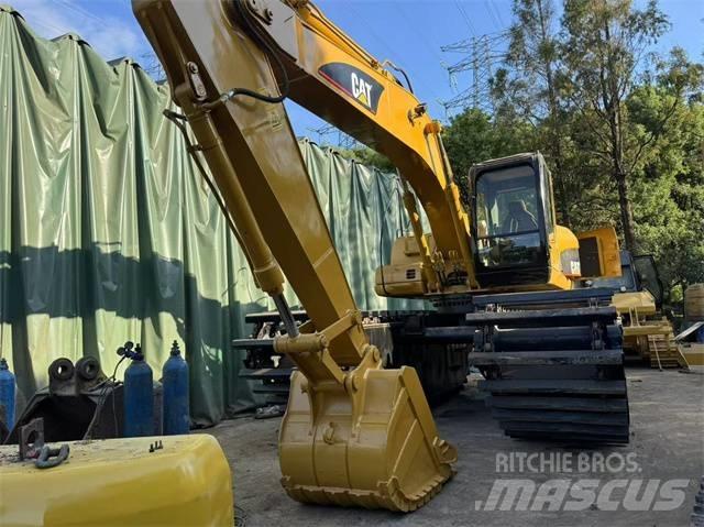 CAT 320 C Багери амфибии