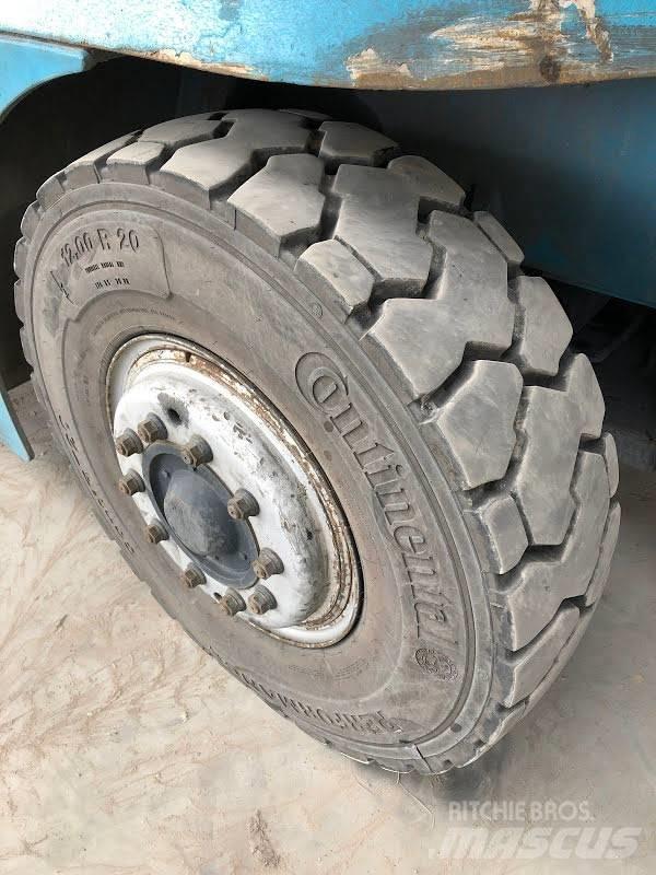 SMV SL 12-600 A Дизелови камиони