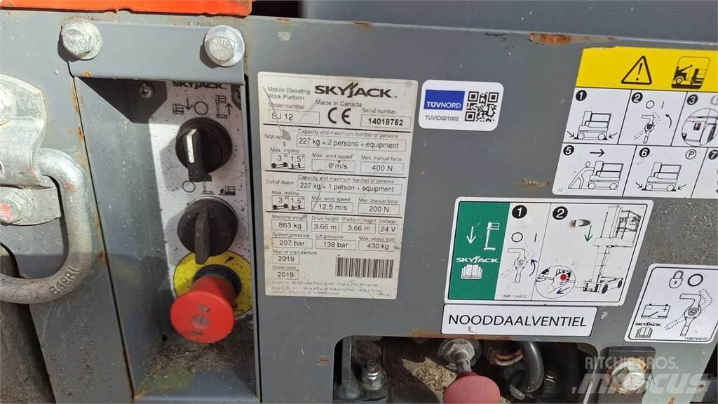 SkyJack SJ12 Други вишки и платформи