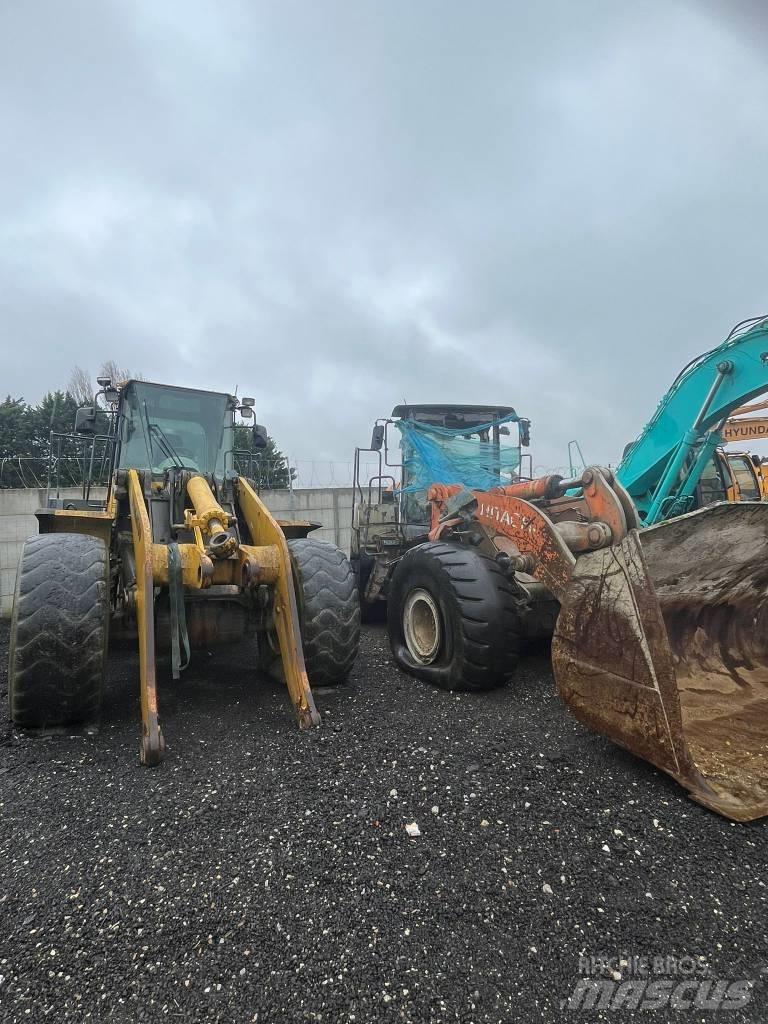 Hitachi ZW 310 Колесни товарачи