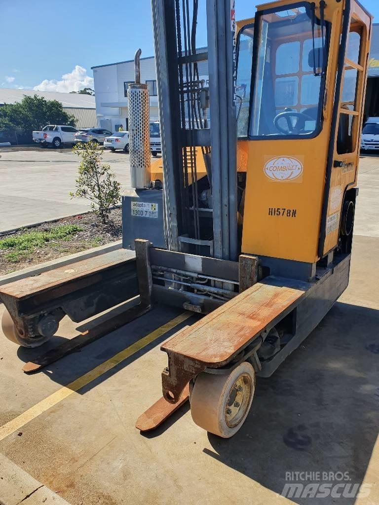 Combilift C3000 Страничен товарач