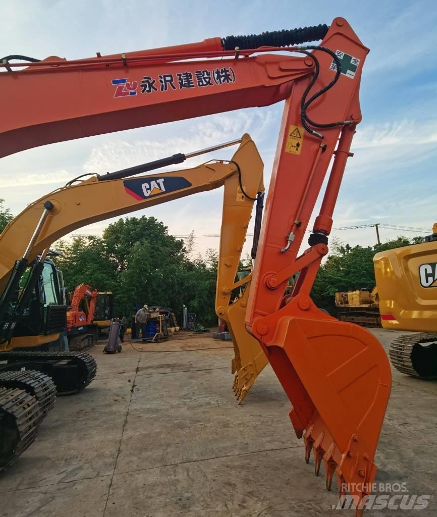 Hitachi ZX 200 Верижен екскаватор