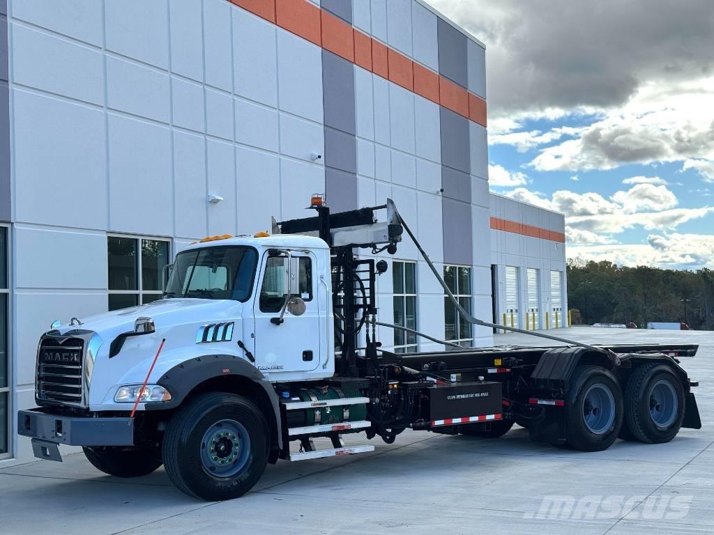 Mack Granite GU 813 Разглобяеми надстойки