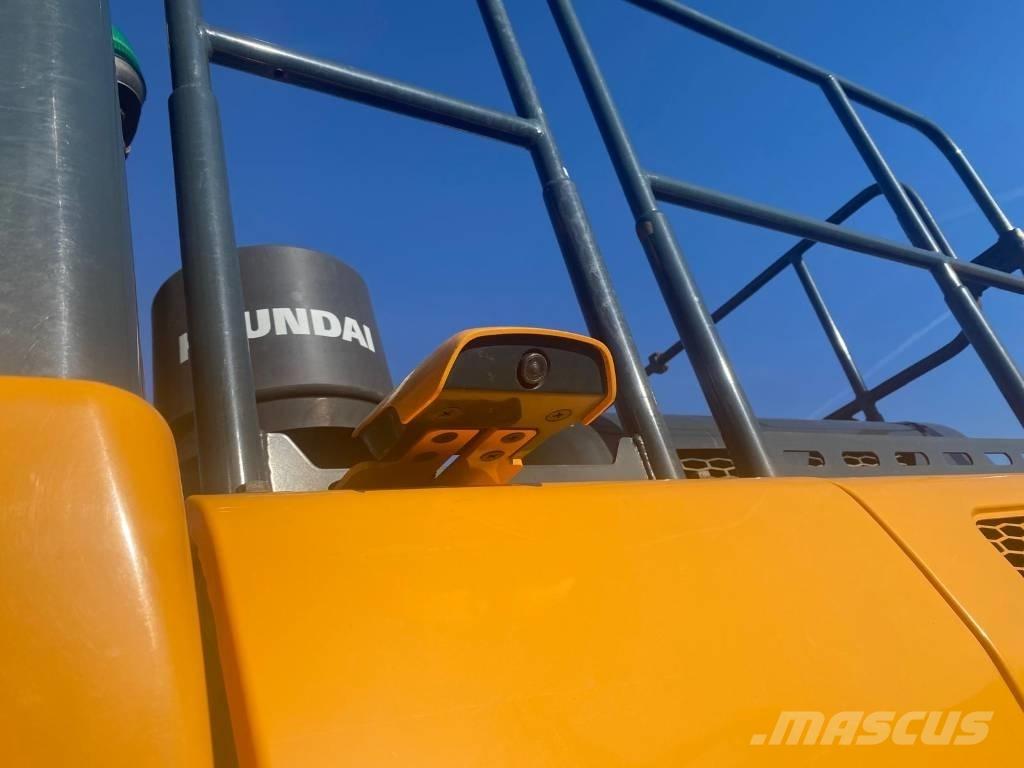 Hyundai HX220L Верижен екскаватор