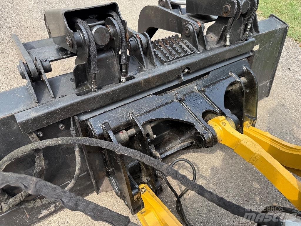 CAT 908 H Колесни товарачи
