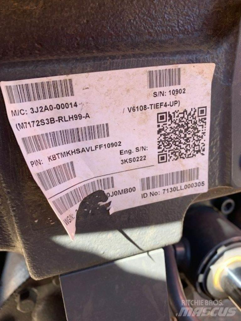 Kubota M7-172D-PS Трактори
