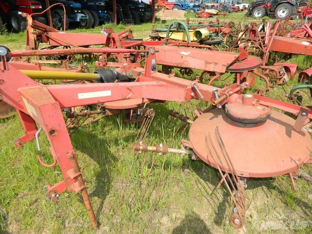 Stoll UM 400 Гребла и сенообръщачки