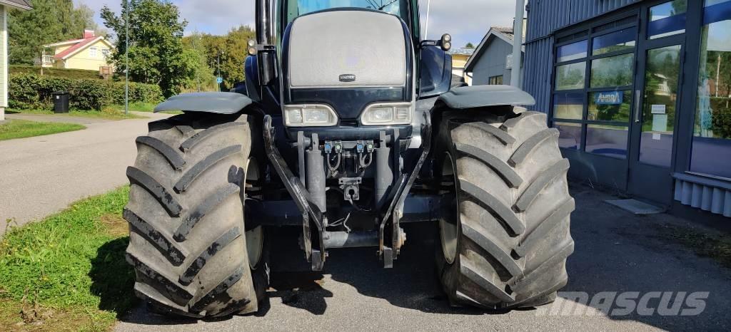 Valtra S 260 Трактори