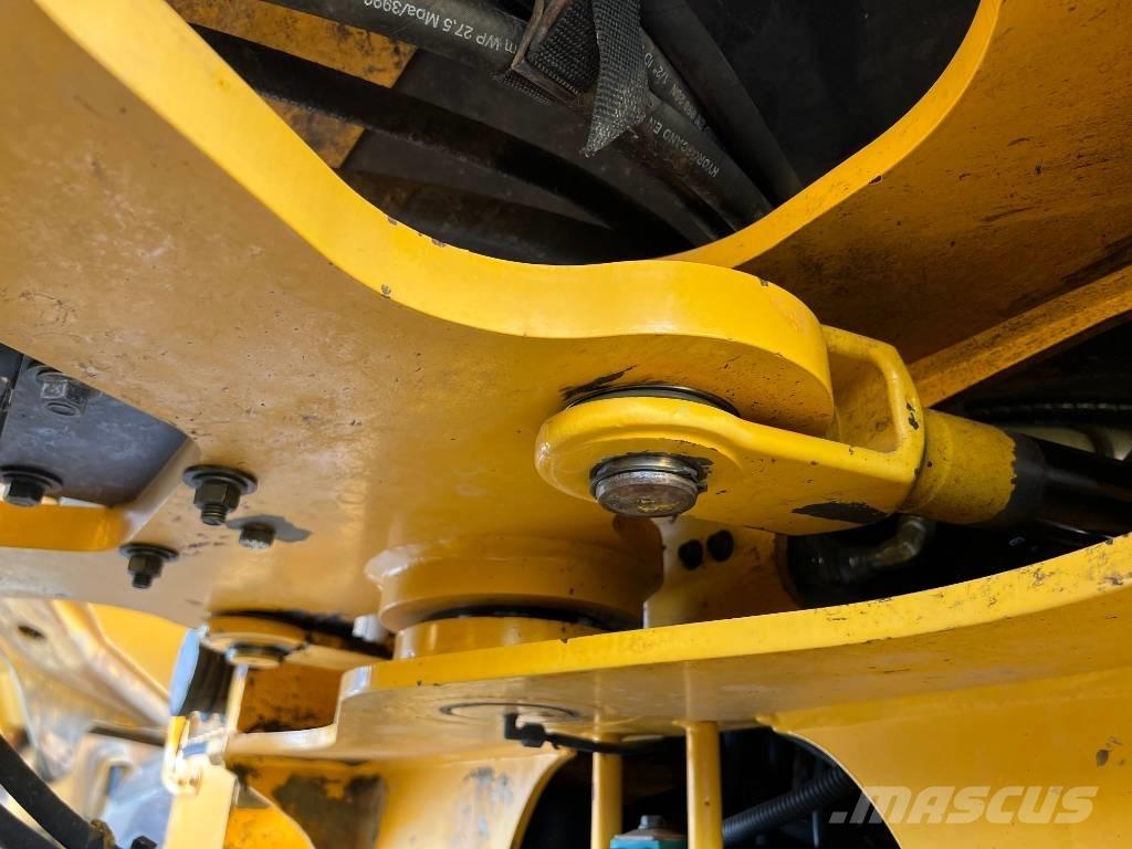 Volvo L90F Колесни товарачи