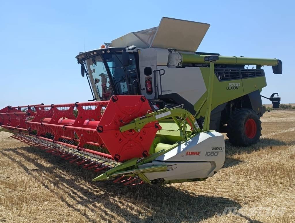 CLAAS Lexion 8700 Комбайни