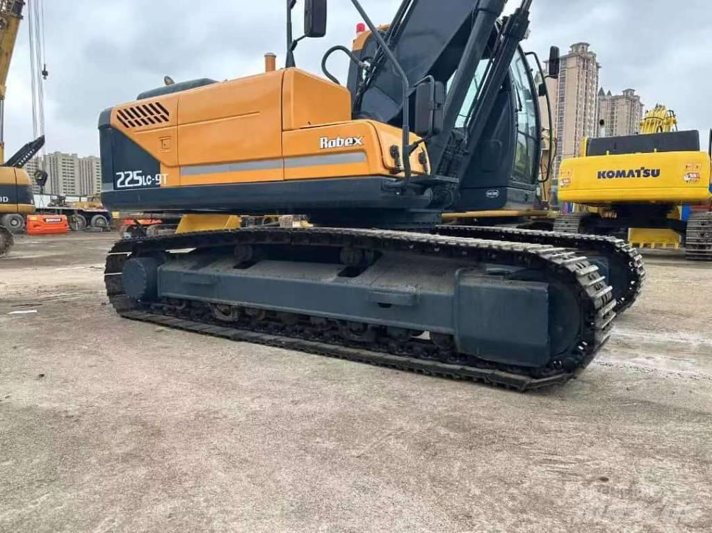 Hyundai 225LC-9T Верижен екскаватор