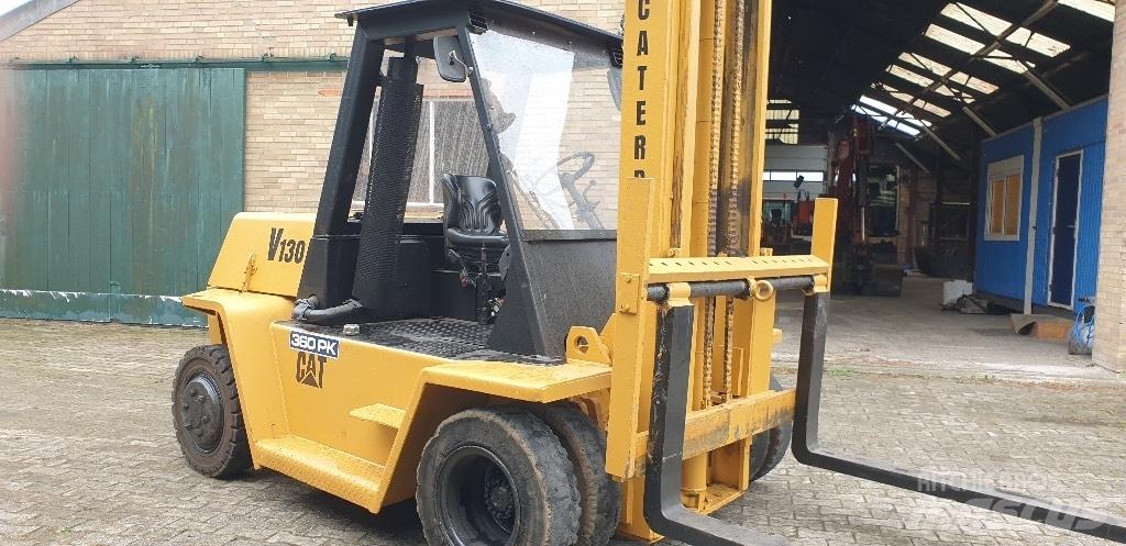 CAT 12000 KG Дизелови камиони