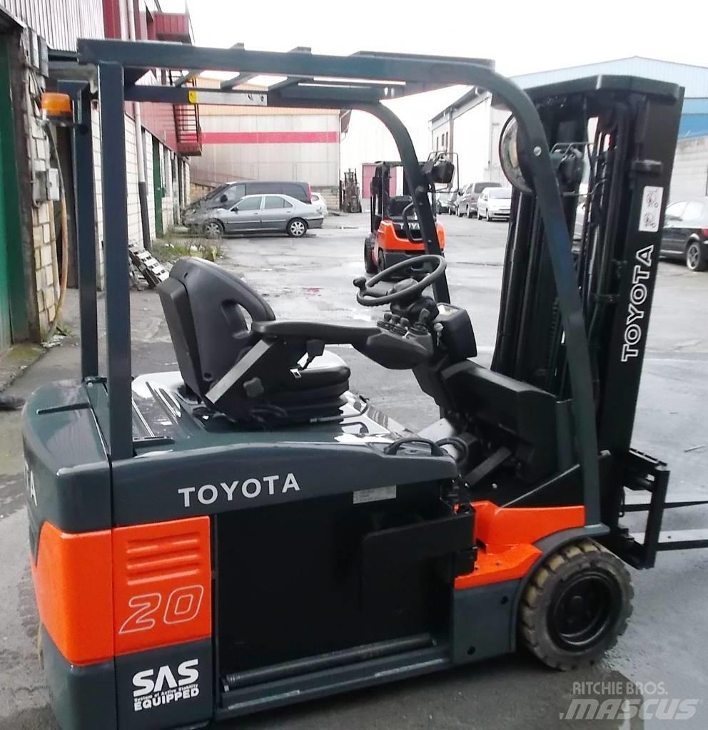 Toyota 7 FBEF 20 Електрически вилични кари-повдигачи