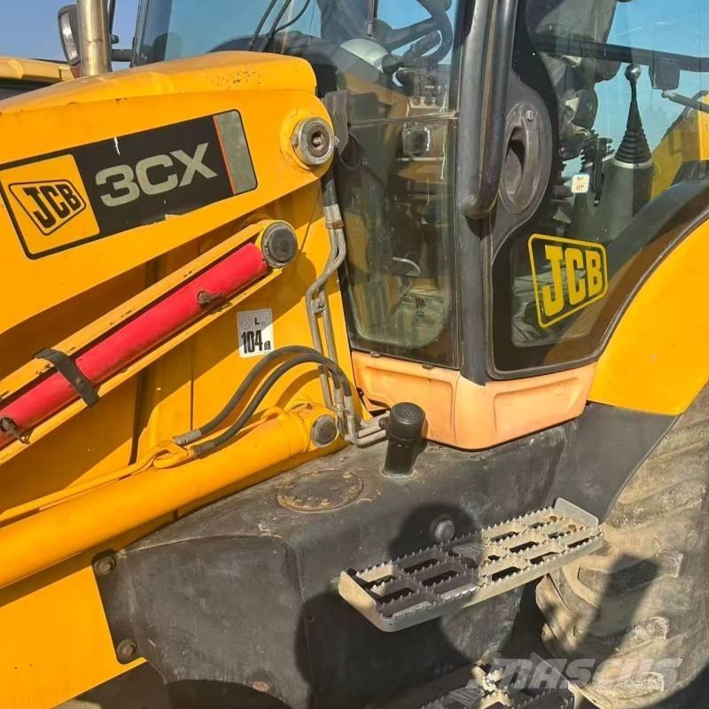 JCB 3 CX Товарач със заден ексватор