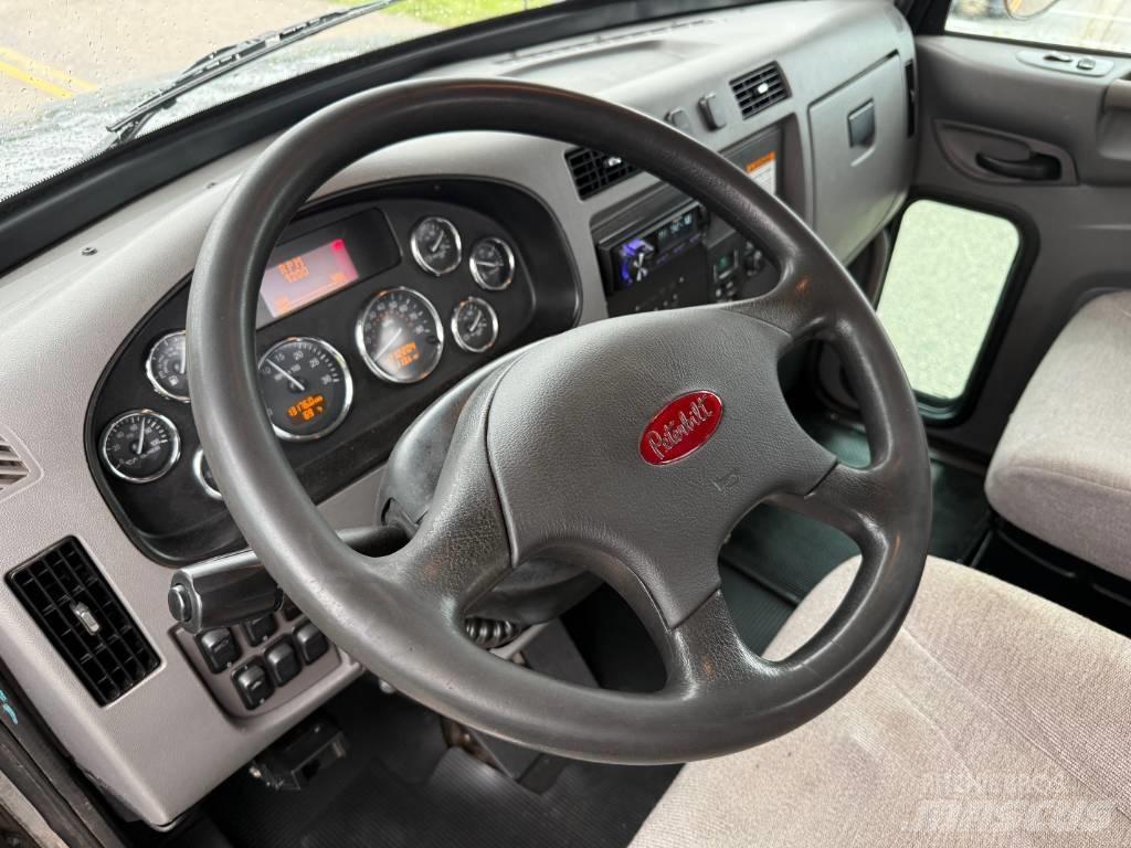 Peterbilt 348 Автомобили за пътна помощ