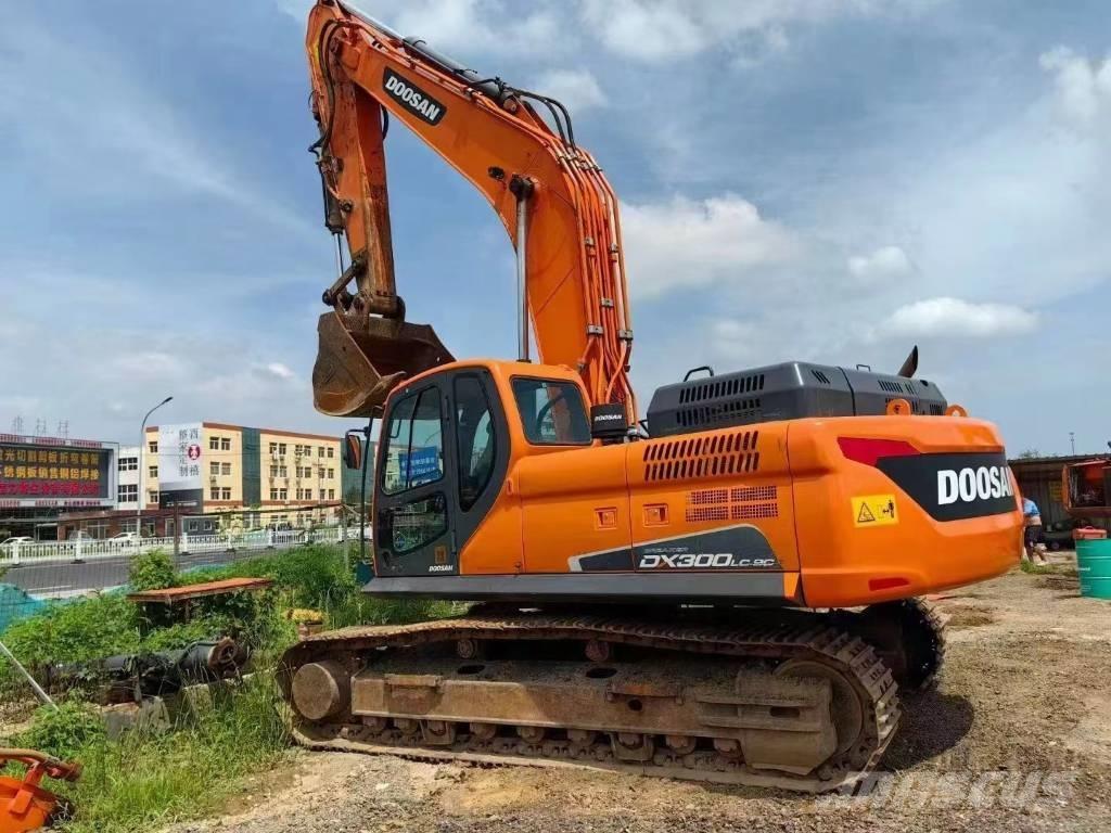 Doosan DX 300 LC Верижен екскаватор