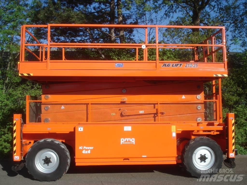 JLG 210-25 Ножични работни платформи