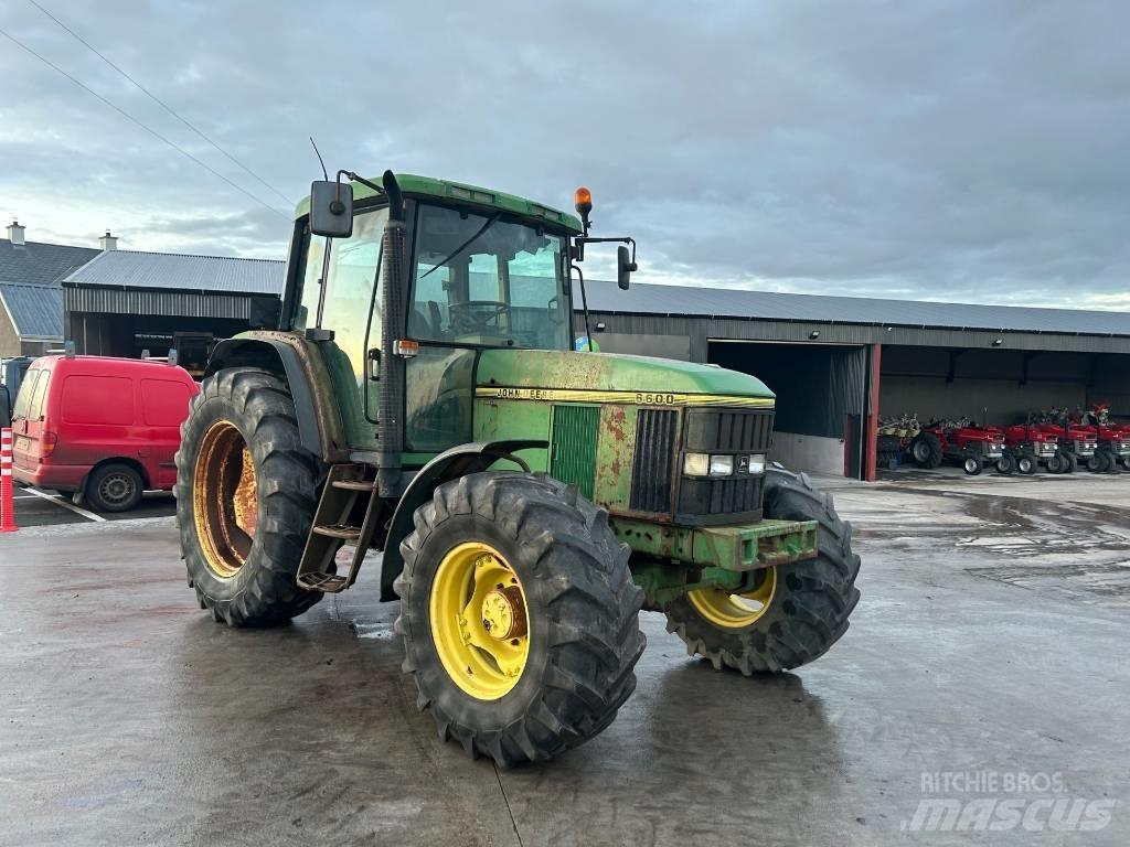John Deere 6600 Трактори