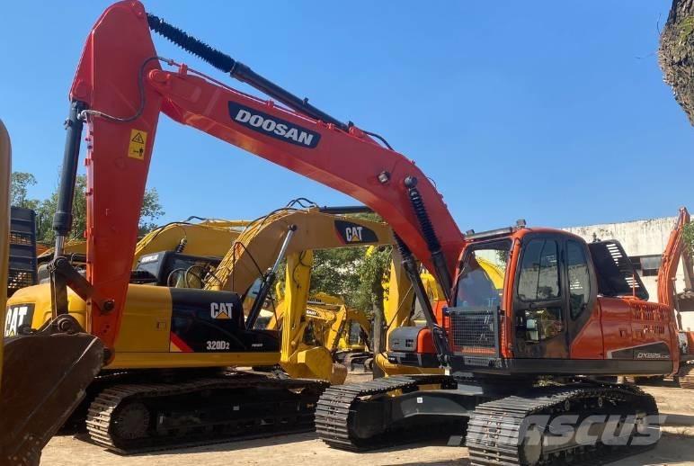 Doosan DX225 Верижен екскаватор