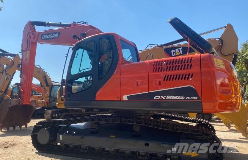 Doosan DX225 Верижен екскаватор