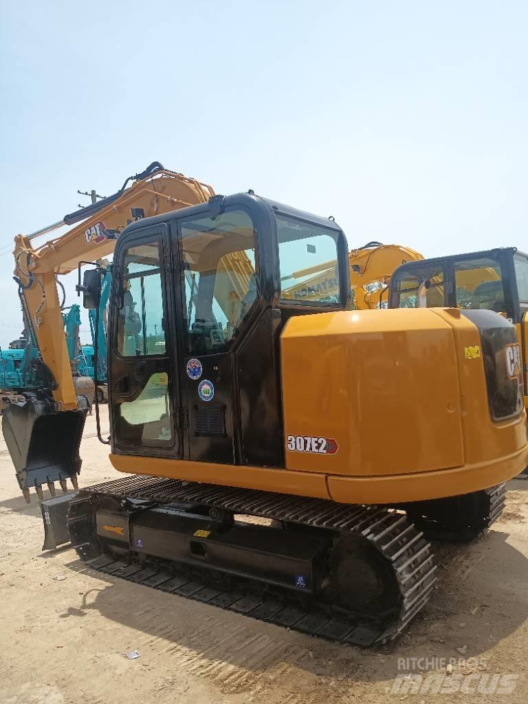 CAT 307E2 Средни екскаватори 7т - 12т
