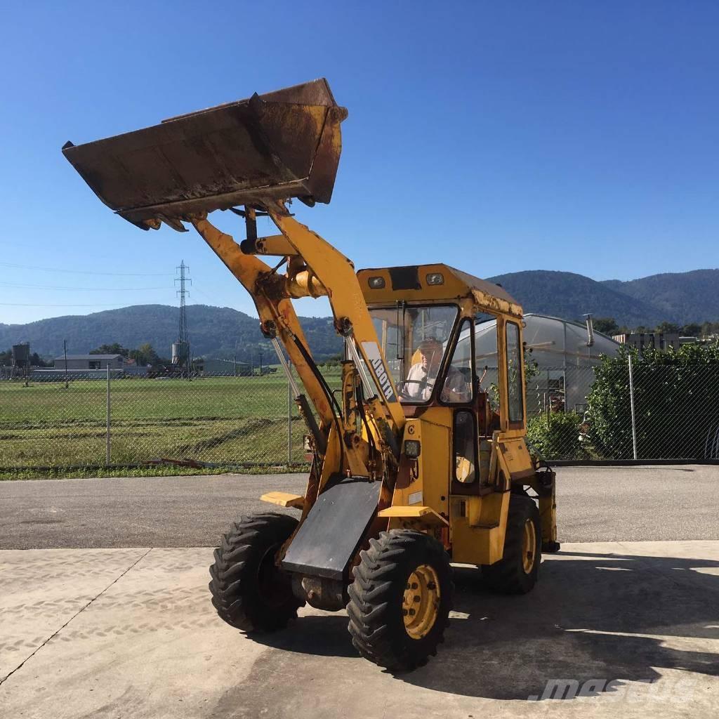 Kubota R 400 Товарач със заден ексватор