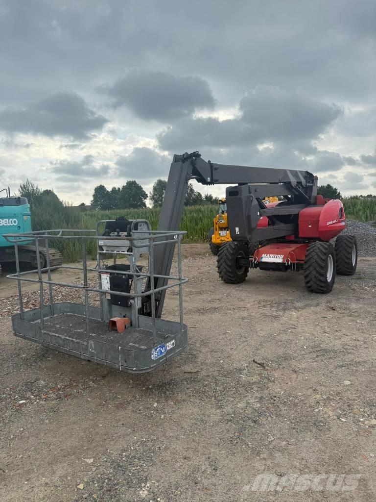 Manitou ATJ 200 Съчленени стрелови подемници