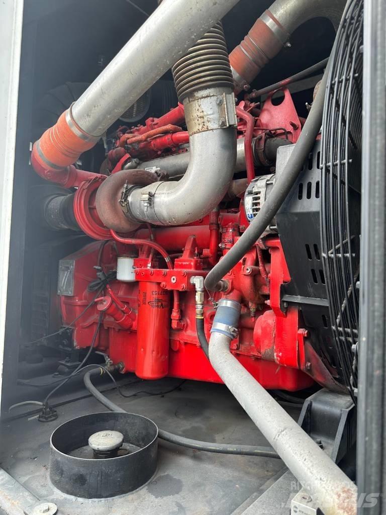 Cummins C300D6R Дизелови генератори
