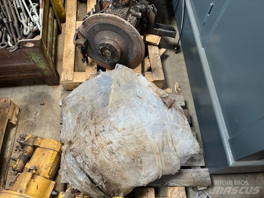CAT 140 G gearbox Грейдери