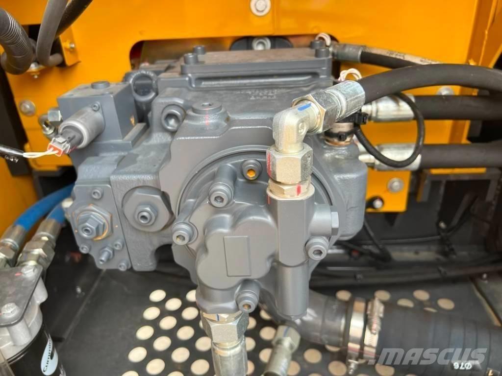 XCMG XE135GA Верижен екскаватор