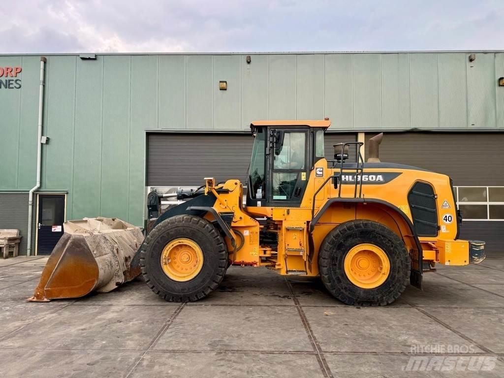 Hyundai HL960A Колесни товарачи
