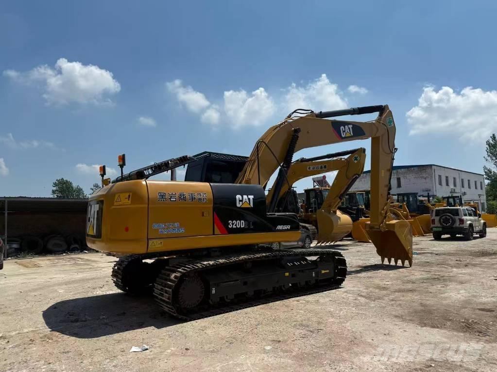 CAT 320 D Верижен екскаватор